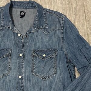 Women's GAP Chambray Denim Button Down - LARGE